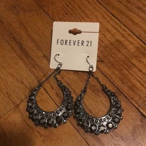💰3/$19💰 Beautiful earrings